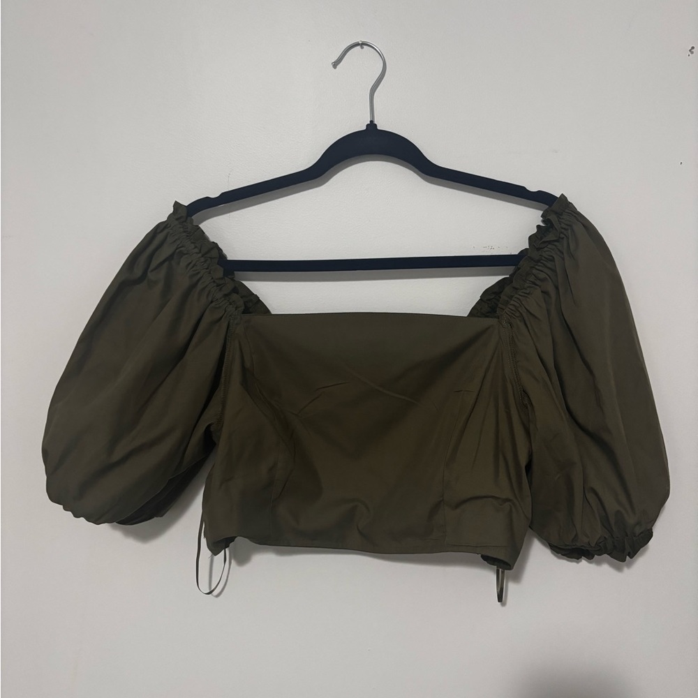 Army green puff sleeve crop